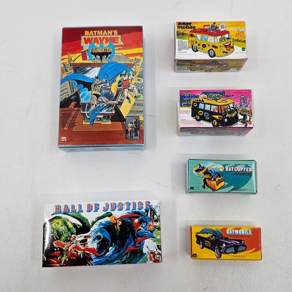 1:12 MEGO DC Miniature Mini Box Wayne Foundation, Mobile Bat Lab