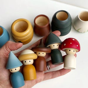 Muñecos de clavija en tazas Hats Off Nature Friend