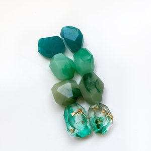 Milchiges Resin Edelstein Set Cool tones