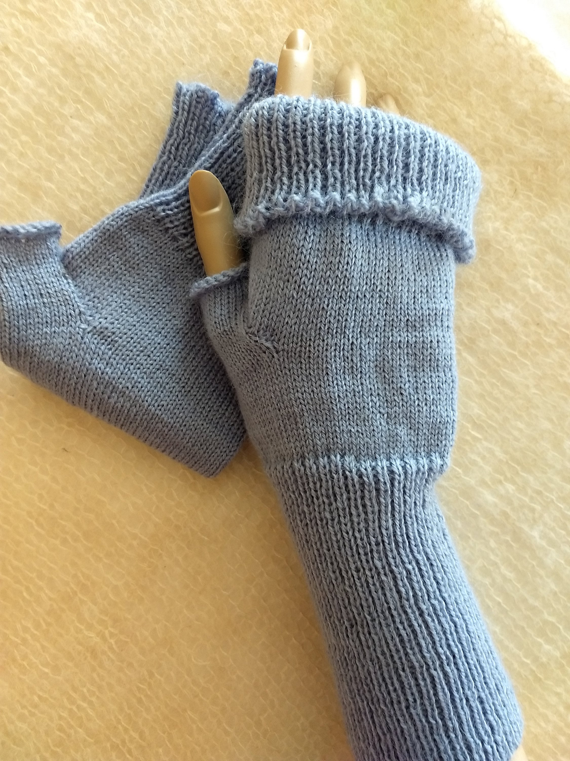 fingerless gloves and mittens