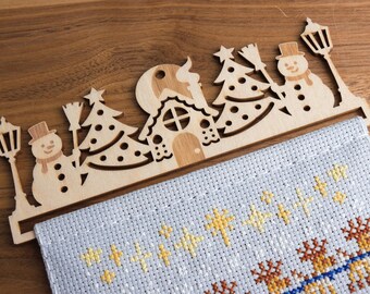 Christmas Snowman Bell Pull, Festive Cross Stitch Beech Wooden Hanger, Holiday Embroidery Gift