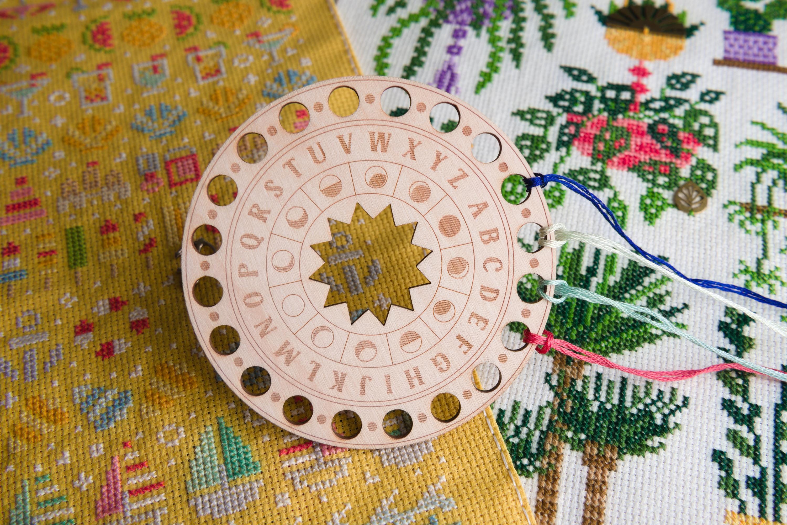Pendulum Board Wooden Threader / Beech Wooden Floss Holder / Wooden Pendulum Board / Pendulum Board Floss Holder / Wooden Thread Bobbin