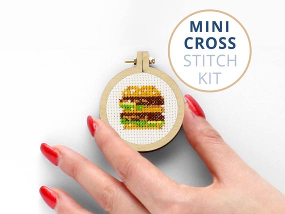 Mini Hamburger, kits cross stitch, tiny embroidery hoop, Fastfood mini  cross stitch kits, childrens cross stitch kits, Cheeseburger Stitch