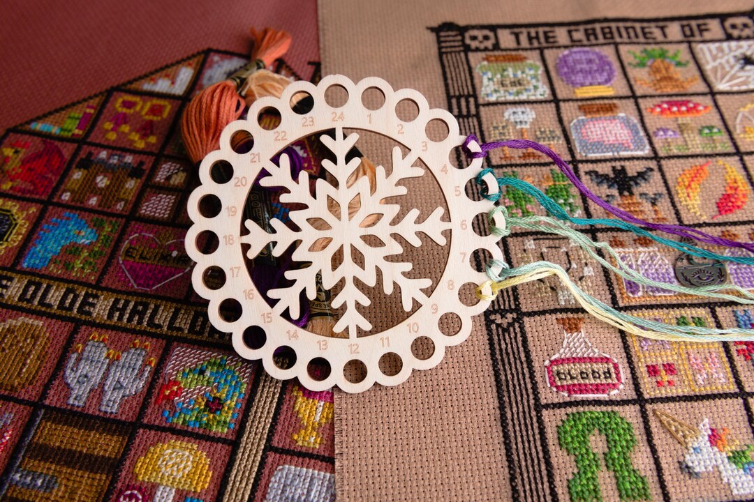 Snowflake Wooden Threader / Winter Beech Wooden Floss Holder / Wooden ...