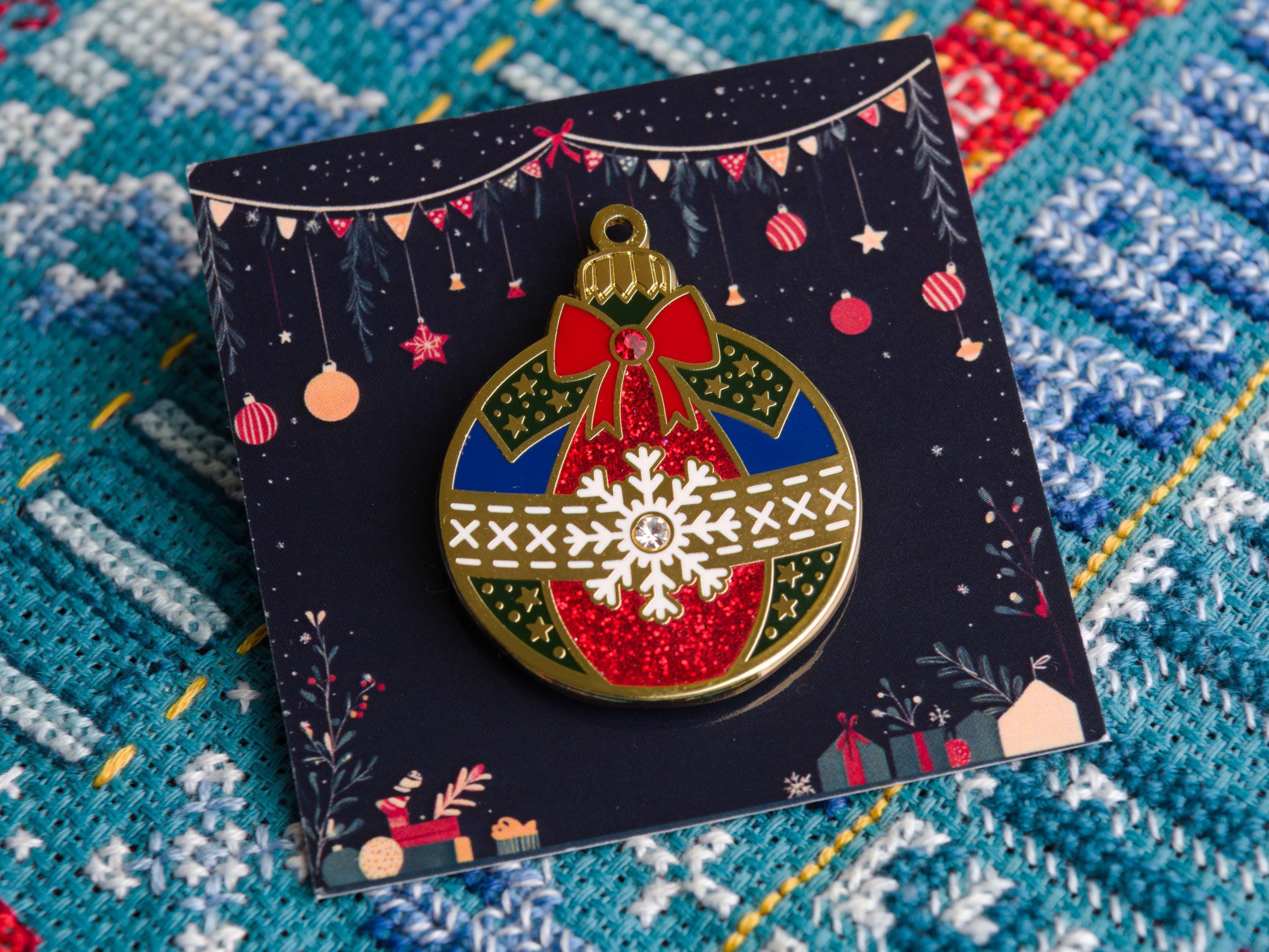 Guardaagujas para adornos navideños / Guardaagujas para baratijas / Guardaagujas con diamantes de imitación / Guardaagujas para adornos verdes, rojos y azules