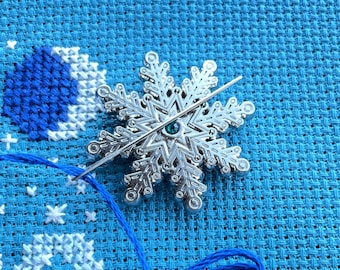 Snowflake Needle Minder / Winter Needle Minder / Stitchonomy Winter SAL Needle Keeper / High Quality Snowflake Needle Nanny / Rhinestone