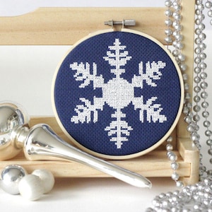 Snowflake Modern Cross Stitch Pattern Instant PDF Download Winter Christmas Cross Stitch Chart Holiday Snowflake Decor Minimalist Christmas