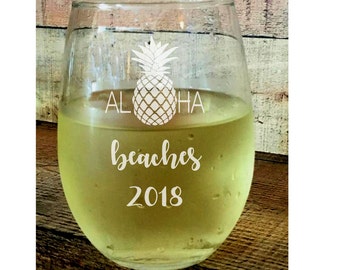 Laser Etched Stemless Wine Glass, Aloha Pineapple Design, Beach Gift