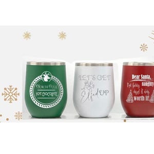 Weihnachtswein, Rentier, Urlaub Lustiges Sprichwort, Ho Ho Ho, Edelstahl Getränkebecher, Rot und Grün Weinbecher, lasergeätzt, spülmaschinenfest