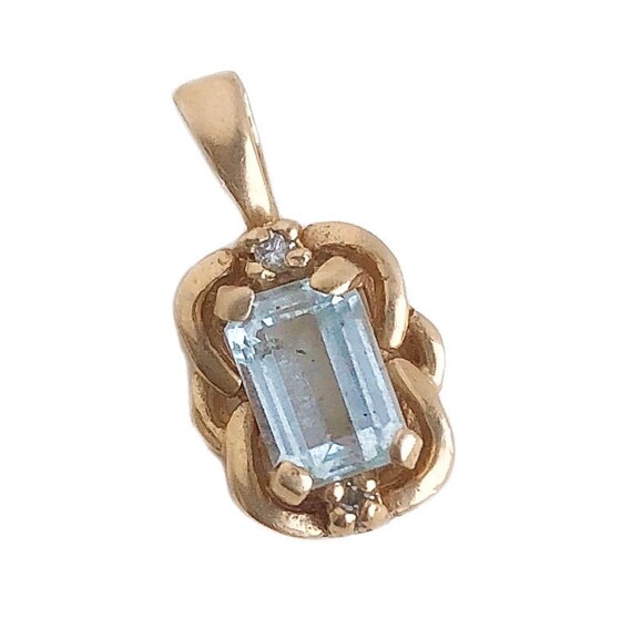 Vintage Aquamarine Pendant - 14k Yellow Gold Aquam
