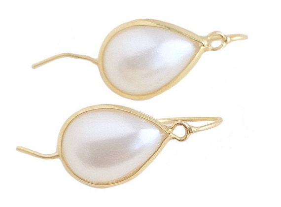 stud gold chanel earrings pearl