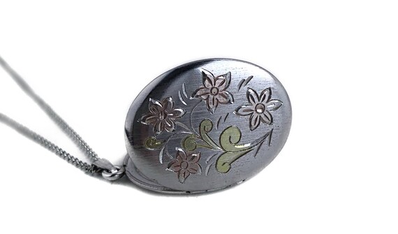 Vintage Sterling Silver Flower Locket 16” Necklace