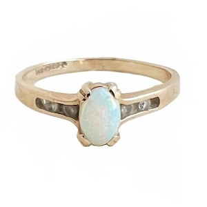 Vintage Opal Ring - 14k Yellow Gold Diamond Ring - Size 6