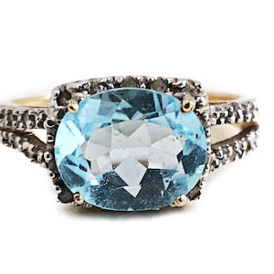 Blue Topaz Ring - 10k Yellow Gold Blue Gemstone Diamond Ring Size 7