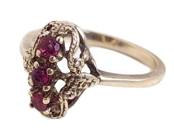 Vintage Ruby Ring - 10k Yellow Gold Red Gemstone Ring - Size 6