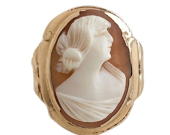Antique Cameo Ring - 14k Yellow Gold Oval Carved Shell 1940s Silhouette Ring - Size 5 1/2