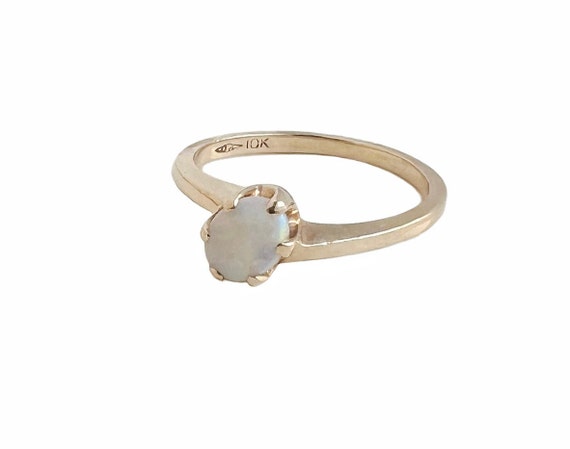 Vintage Opal Ring - 10K Yellow Gold Solitaire Rin… - image 3