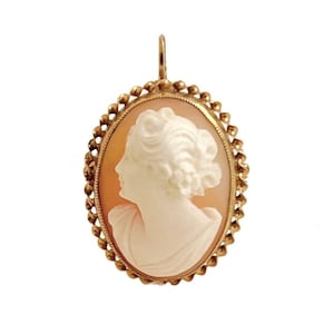 Cameo Pendant - 10k Yellow Gold Carved Shell 1940’s Brooch