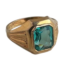 Art Deco Green Stone Ring - 10k Yellow Gold Glass Stone 1930s Ring Size 3 1/2