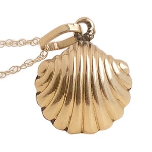 Marina Minimal Delicate Bridesmaids Birthday Valentines Jewellery Scallop Mermaid Seashell Locket on 18k Gold Filled Chain