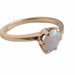 Vintage Opal Ring - 10K Yellow Gold Solitaire Ring - Size 6