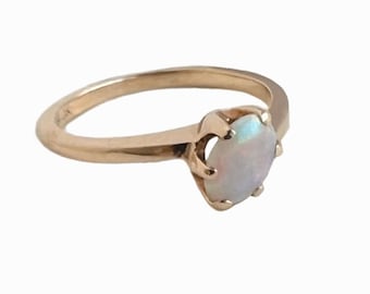 Vintage Opal Ring - 10K Yellow Gold Solitaire Ring - Size 6
