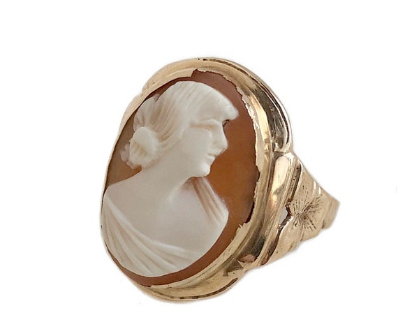 Antique Cameo Ring - 14k Yellow Gold Oval Carved … - image 4