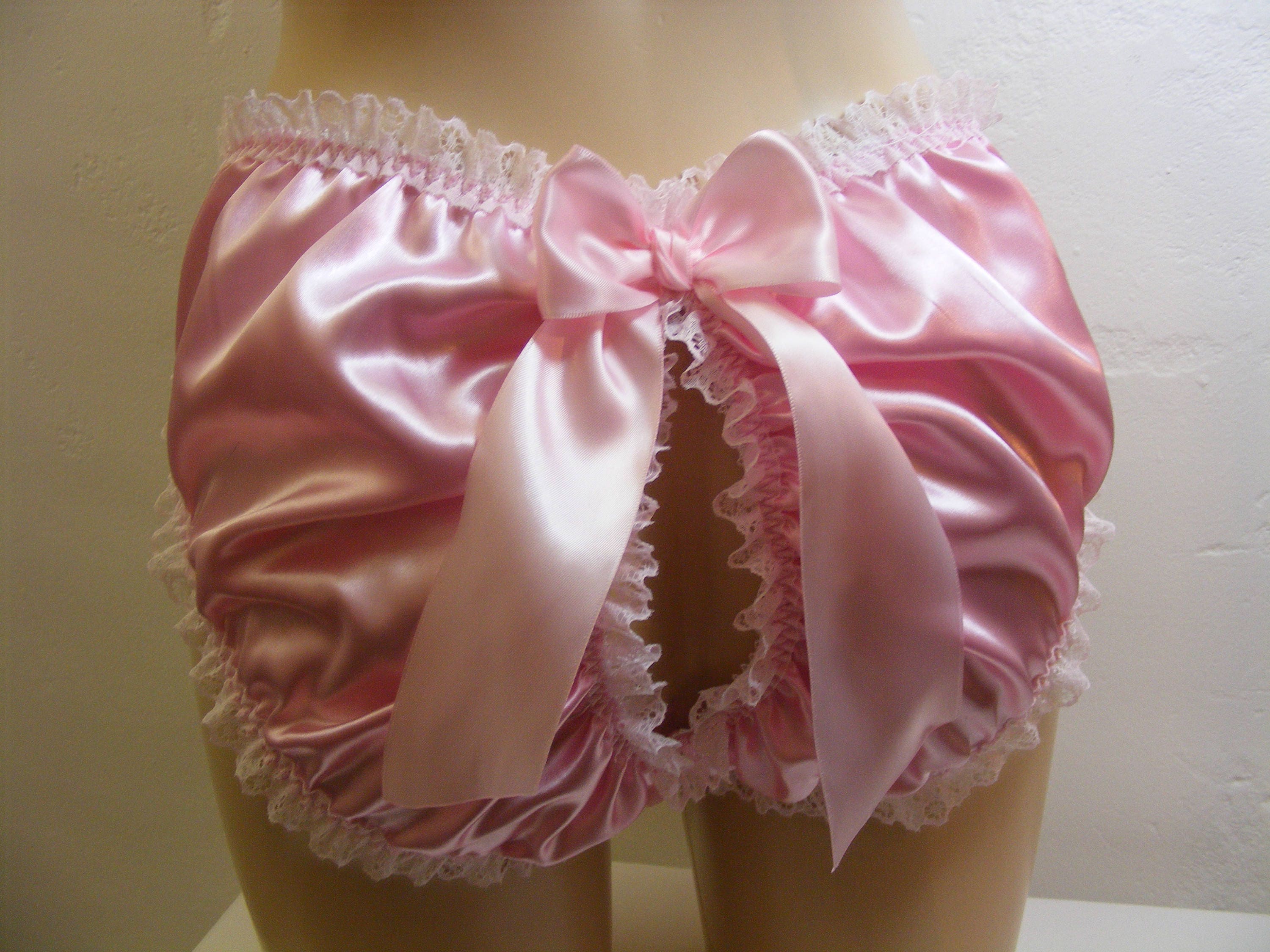 Full back panty on large booty up petticoat