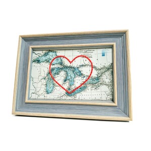 Carte du coeur des Grands Lacs | Cadeau de carte personnalisée | Cadeau d'anniversaire encadré | Cadeau Saint Valentin | Carte vintage des Grands Lacs brodée à la main, coeur