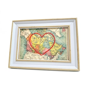 Carte cardiaque du Canada | Cadeau de carte personnalisée | Cadeau personnalisé pour nouveau venu | Nouveau cadeau canadien | Carte du Canada vintage avec un coeur brodé à la main