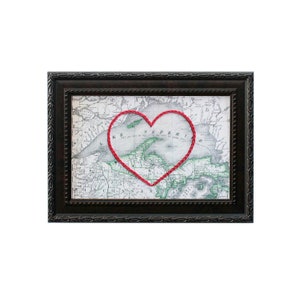 Carte du coeur du lac Supérieur | Cadeau de carte personnalisée | Cadeau d'anniversaire | Cadeau Saint Valentin | Carte vintage du lac Supérieur brodée à la main