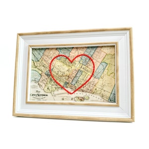 Carte du coeur de Montréal | Cadeau de carte personnalisée | Cadeau d'anniversaire pour lui | Cadeau de mariage encadré | Impression vintage de carte de Montréal, coeur brodé à la main