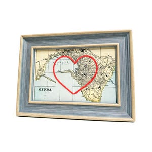 Carte du coeur de Gênes | Cadeau de carte personnalisée | Cadeau d'anniversaire en Italie | Cadeau de mariage encadré | Impression de carte vintage de Gênes avec coeur brodé à la main
