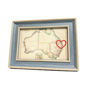 Carte du coeur de Brisbane | Cadeau de carte personnalisée | Cadeau d'anniversaire en Australie | Cadeau de mariage | Impression de carte vintage de Brisbane avec coeur brodé à la main