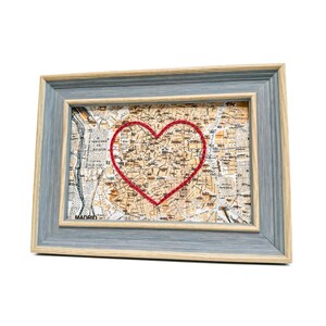 Carte du coeur de Madrid | Cadeau de carte personnalisée | Espagne cadeau d'anniversaire | Cadeau de mariage encadré | Impression vintage de carte de Madrid avec coeur brodé à la main