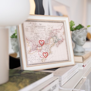 Connecting Hearts Mappa della costa orientale / Mappa personalizzata a lunga distanza 8x10 / Regalo di fidanzamento personalizzato / Regalo di anniversario / Regalo di nozze incorniciato