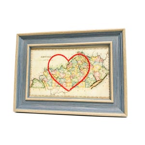 Carte du coeur du Kentucky | Cadeau de carte personnalisée | Cadeau d'anniversaire pour lui | Cadeau de mariage | Impression carte vintage du Kentucky avec coeur brodé à la main