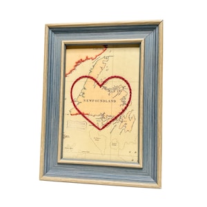 Carte du coeur de Terre-Neuve | Cadeau de carte personnalisée | Cadeau d'anniversaire Newfie pour lui | Cadeau de mariage encadré | Coeur brodé à la main, imprimé carte vintage