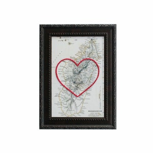 | de la carte du cœur de Madagascar | d’art de broderie personnalisée Cadeau d’anniversaire pour les | de couple Cadeau de fiançailles pour son | Cadeau de mariage personnalisé