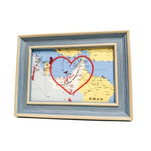 Carte du coeur d'Abou Dabi | Cadeau de carte personnalisée | Cadeau d'anniversaire personnalisé | Cadeau de Saint-Valentin | Carte vintage d'Abou Dhabi brodée de coeurs