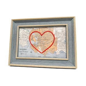 Carte du coeur de Victoria | Cadeau de carte personnalisée | Cadeau d'anniversaire pour lui | Cadeau de mariage | Impression de carte vintage de Victoria BC avec coeur brodé à la main