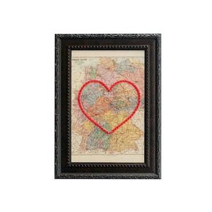 Carte cardiaque de l'Allemagne | Art de broderie personnalisé | Cadeau d'anniversaire personnalisé pour lui | Cadeau de fiançailles pour elle | Cadeau de mariage