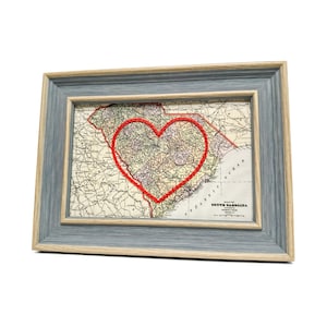 Carte du coeur de la Caroline du Sud | Cadeau de carte personnalisée | Cadeau d'anniversaire pour lui | Cadeau de mariage encadré | Impression de carte vintage avec coeur brodé à la main