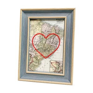 Carte coeur du Brésil | Cadeau de carte personnalisée | Cadeau d'anniversaire pour lui | Cadeau de mariage encadré | Impression de carte vintage du Brésil avec coeur brodé à la main