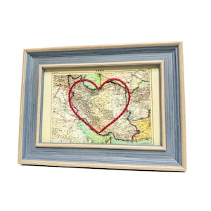 Carte coeur de l'Iran | Cadeau de carte personnalisée | Cadeau d'anniversaire pour lui | Cadeau de mariage encadré | Impression de carte vintage de l'Iran avec coeur brodé à la main