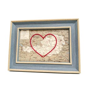Carte du coeur de l'Autriche | Cadeau de carte personnalisée | Cadeau d'anniversaire personnalisé | Cadeau Saint Valentin | Carte vintage de l'Autriche, coeur brodé à la main