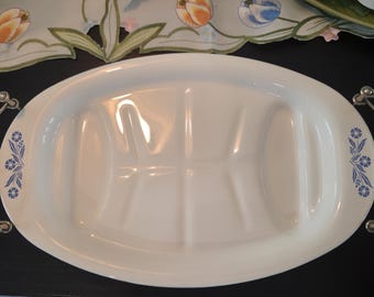 Corning Ware RARE Cornflower - sought-after pre-1967 ROASTER Platter P 19 - w/ Bakelite Accordion Server -mid century- Collectors Must-Have!