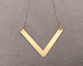 トライアングルネックレス、シェブロンネックレス、ゴールド