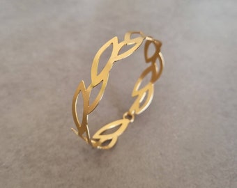 Gold Leaf Bracelet, gold cuff bracelet, woodland bracelet, woodland jewellery, Unique Leaf Bracelet, Leaves Bracelet, Bridal Bracelet Gold