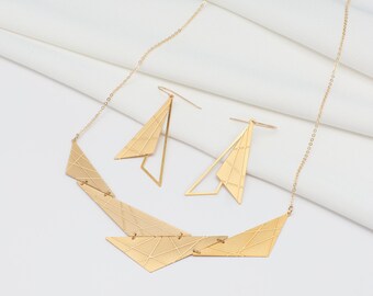 Gold Geometric Necklace, Triangle Necklace, Gold Necklace, Geometric Jewelry, Necklace, Triangle Jewelry, Contemporary Necklace
